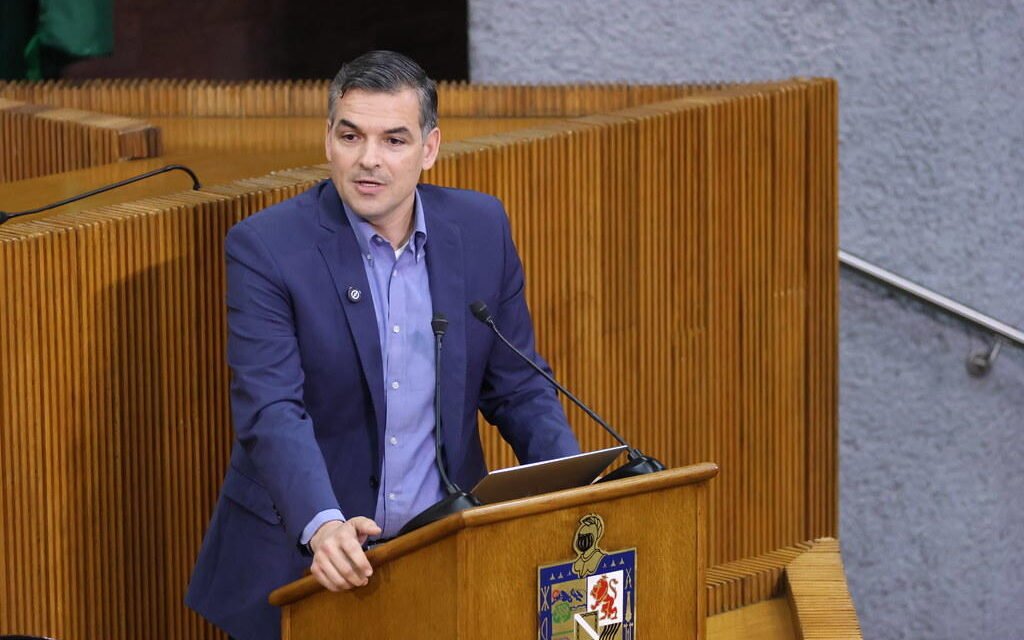 Piden clasificar plataformas digitales