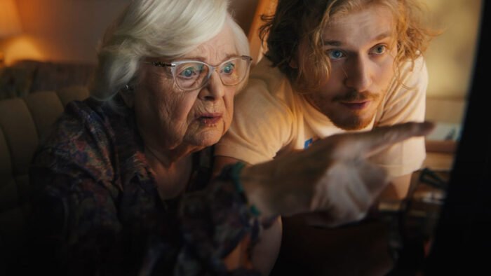 Thelma: una abuela en acción