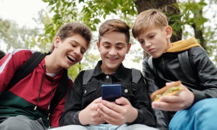Salud mental de niños y adolescentes frente a los smartphones