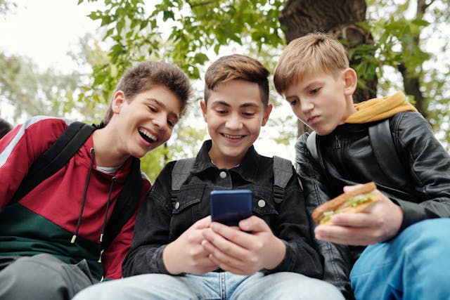 Salud mental de niños y adolescentes frente a los smartphones
