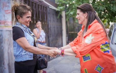 Dialoga Martha Herrera con vecinos del poniente