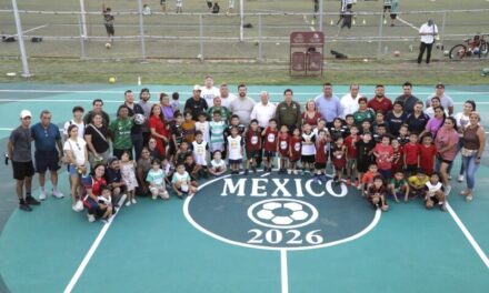 Estrenan canchas de futbol en Escobedo